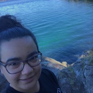 Meet your Posher, Rhea